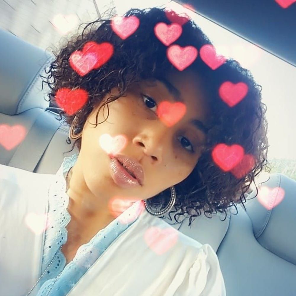 Meet your Posher, Jasmine